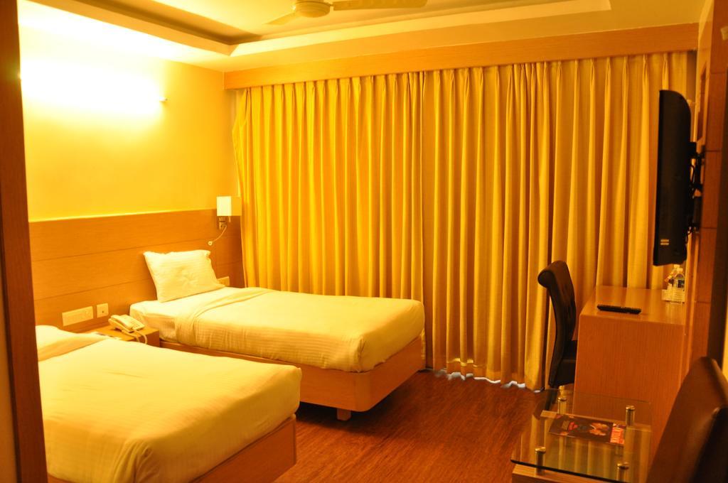 La Hospin Hotel Rājahmundry Szoba fotó